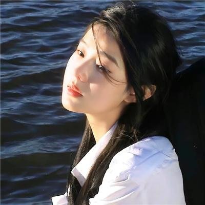倒挂的爱丽丝